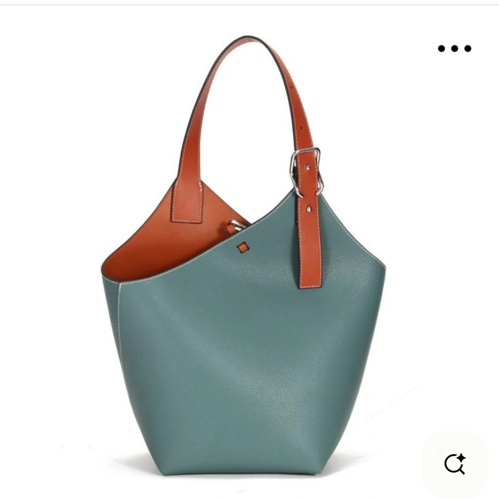 CHLOE BERTOLLI Elegant Green and Tan Leather Bucket Women's Handbag - Picture 1 of 4
